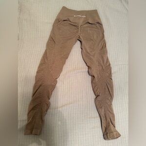 “SMALL” WOMENS Alphalete Contour Amplify legging